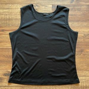 Basic black tank size XL